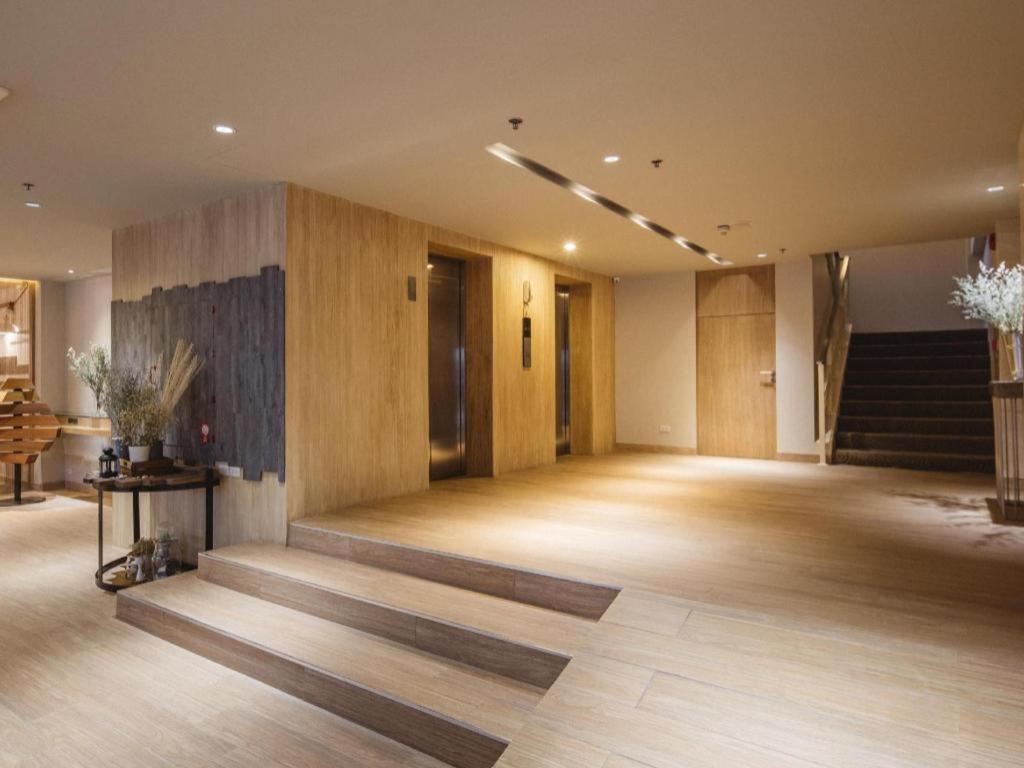 Clef Hotel Bangkok Bagian luar foto